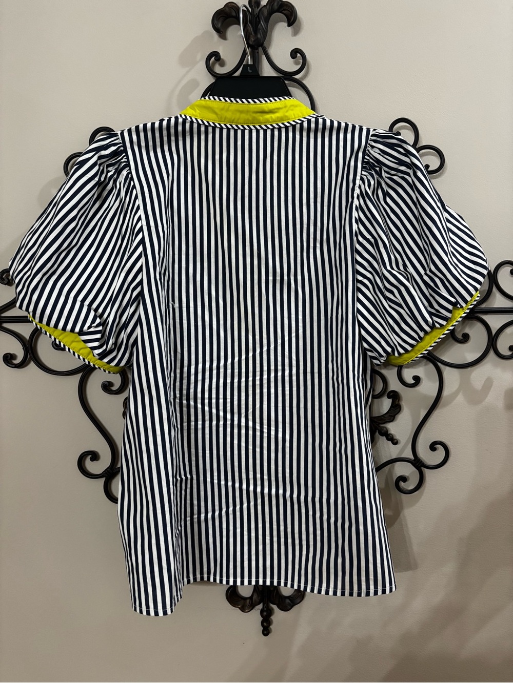 Entro blouse size medium - Picture 6 of 6